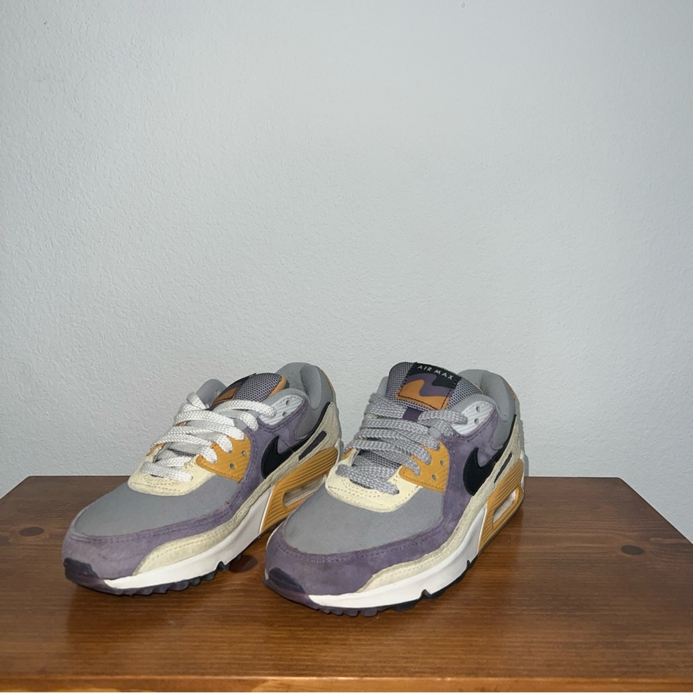 Nike Air Max Sneakers - Gray and Gold